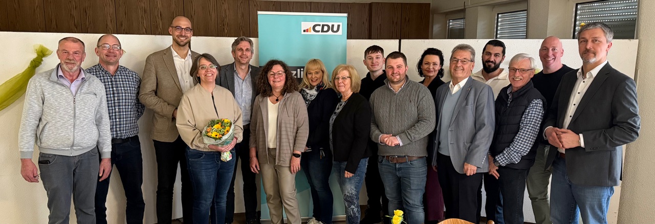 Der neu gew�hlte Vorstand der CDU Alpen.